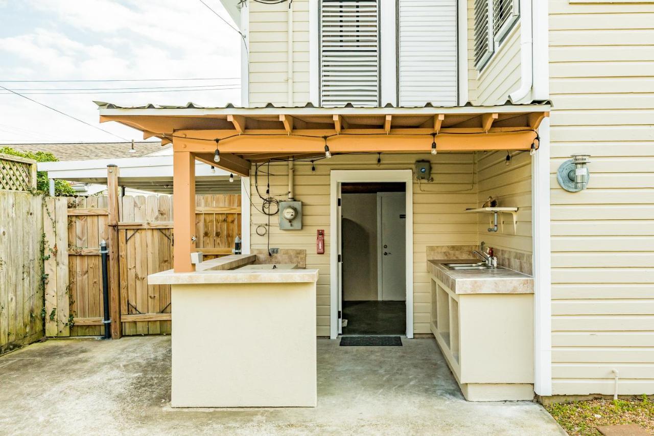 Nautical Niche- Upstairs Villa กาลเวสตัน ภายนอก รูปภาพ